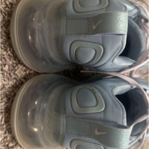 Nike Air Max 720— Size 7 - Picture 3 of 3
